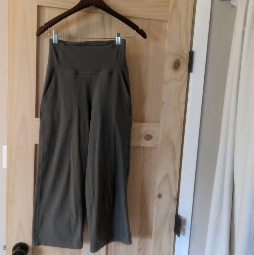 Lululemon Align Wide Leg Crop super high rise s4